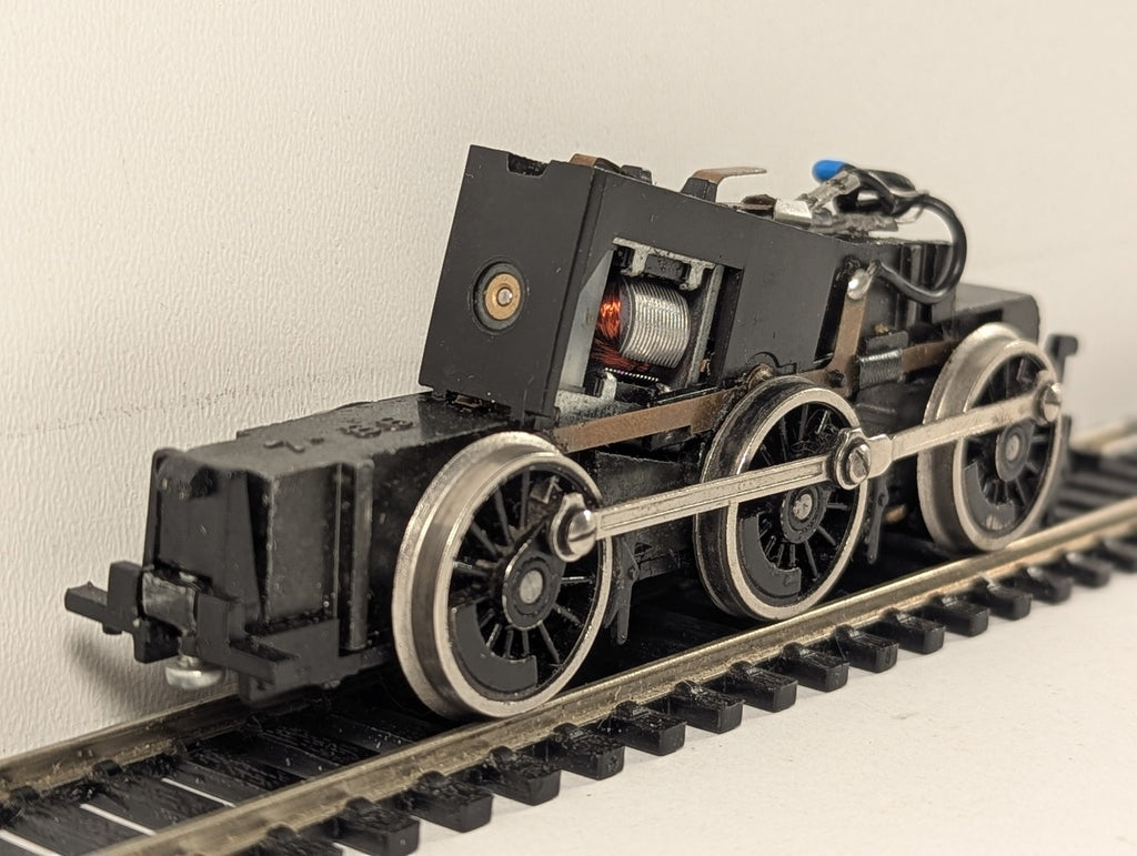 Hornby OO Gauge 0-6-0 Locomotive Chassis Black Spares or Repair