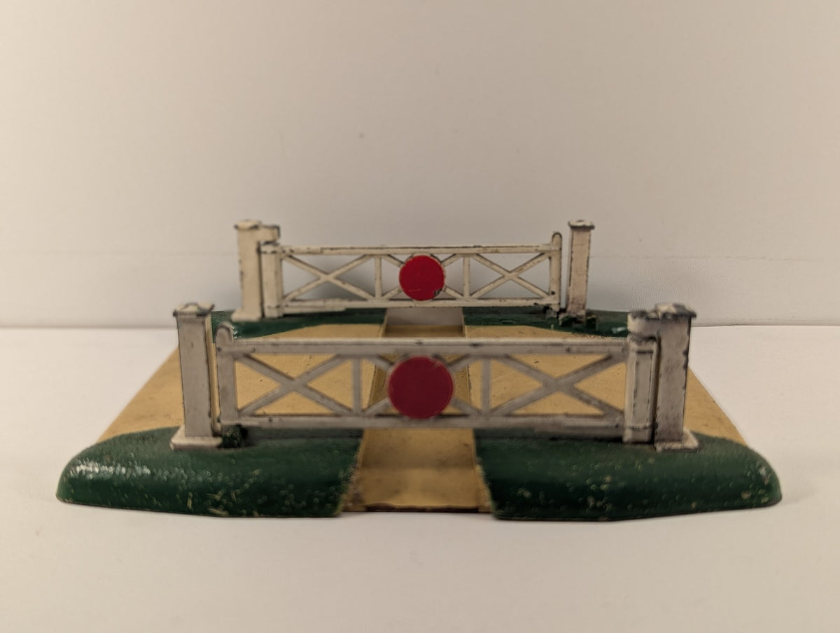 Hornby Dublo OO Gauge D1 Level Crossing