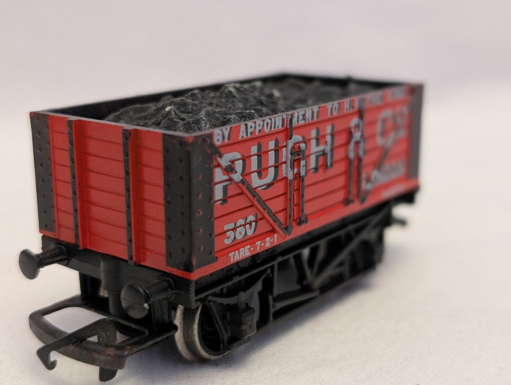 Hornby OO Gauge Pugh & Co 7 Plank Wagon Goods Wagon 380 Pugh & Co Red