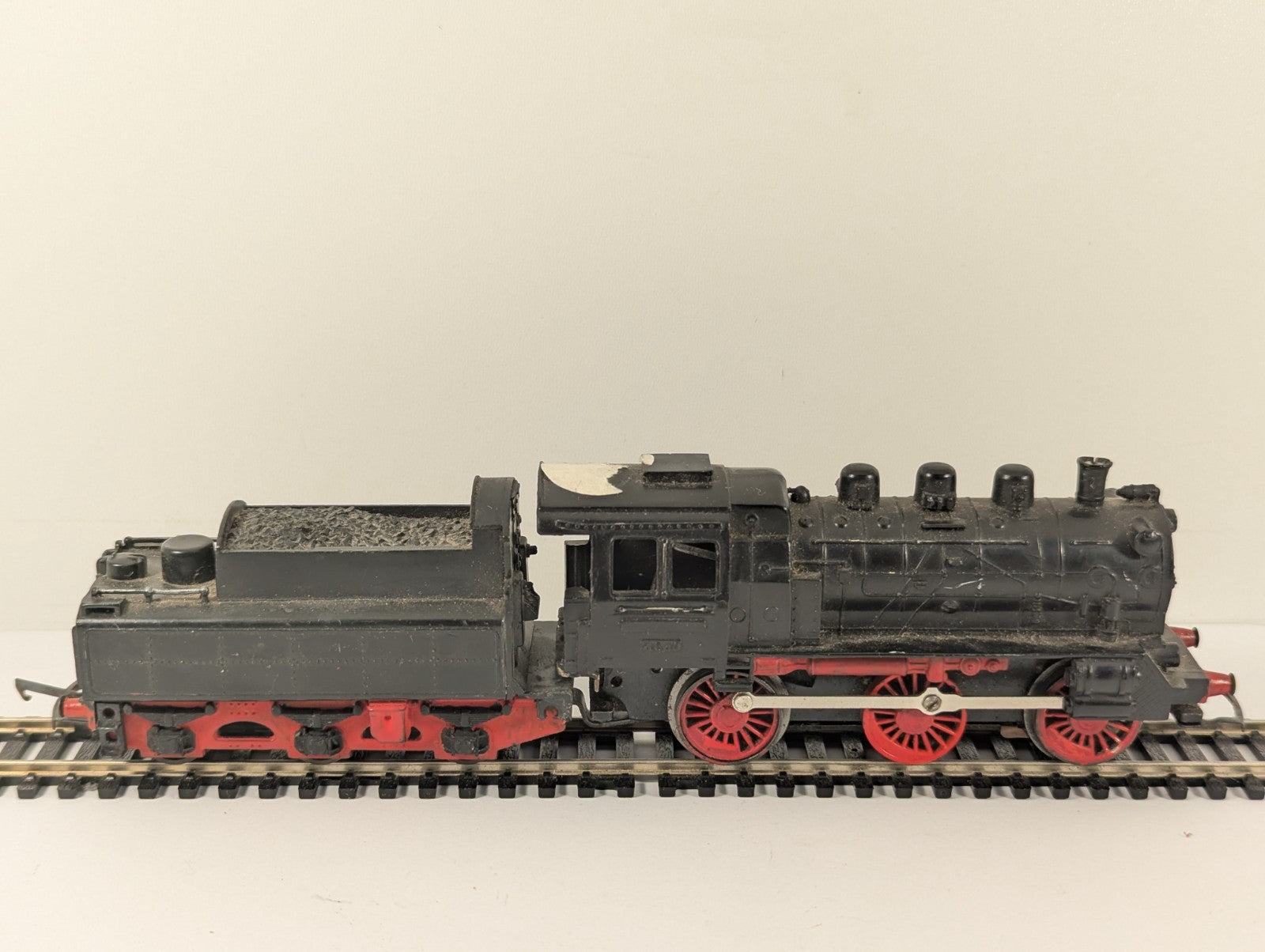 Roco HO Gauge German 0-6-0 Tender Engine Non-Runner