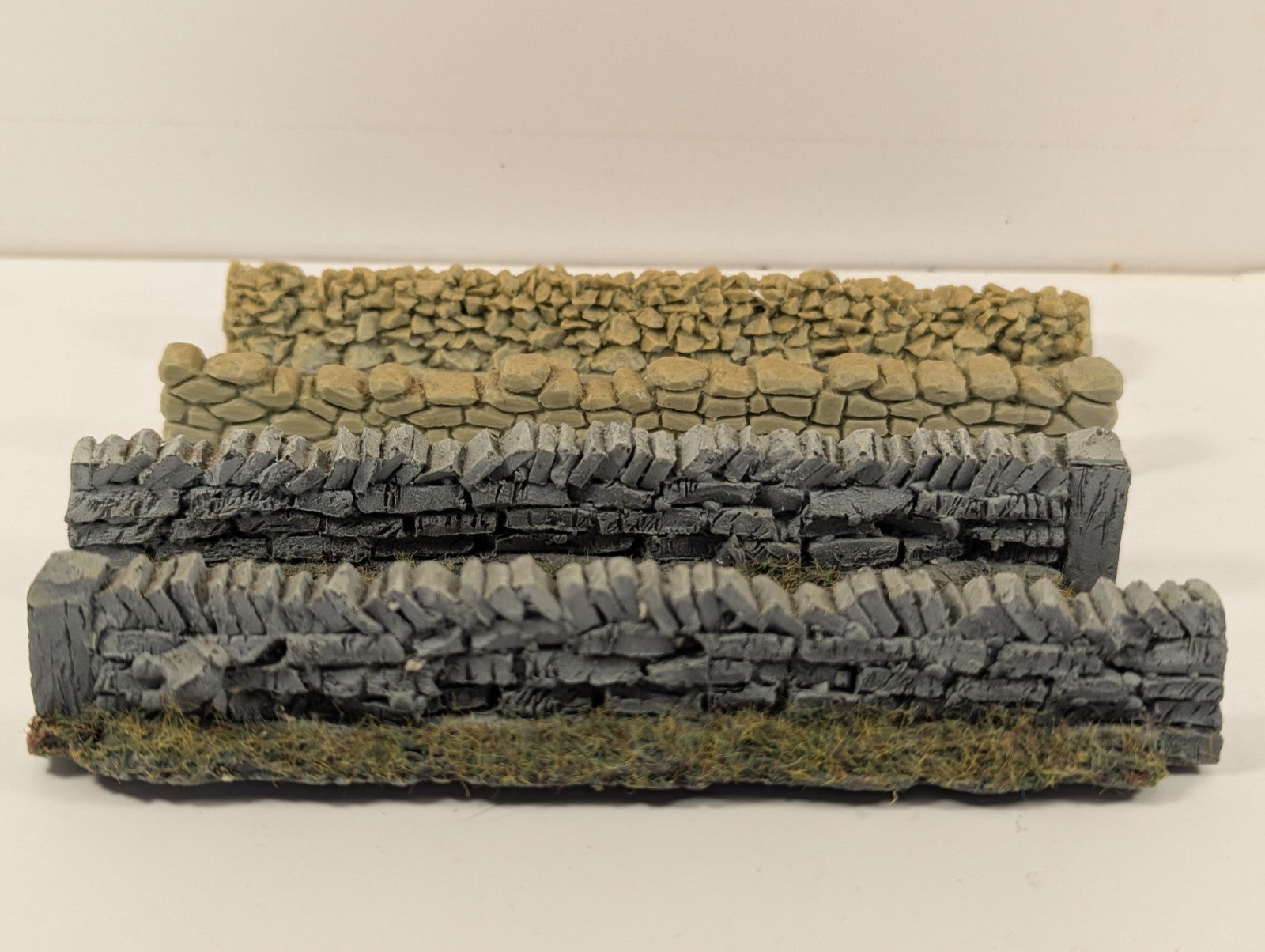 Woodland Scenics Dry Stone Walls Model Railway Scenery - OO Gauge