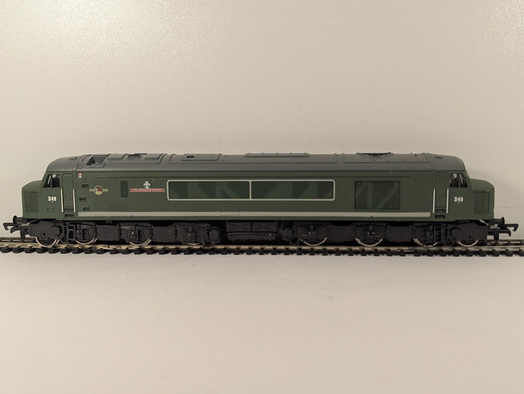 Mainline OO Gauge Class 45 D49 'The Manchester Regiment' Diesel Locomotive