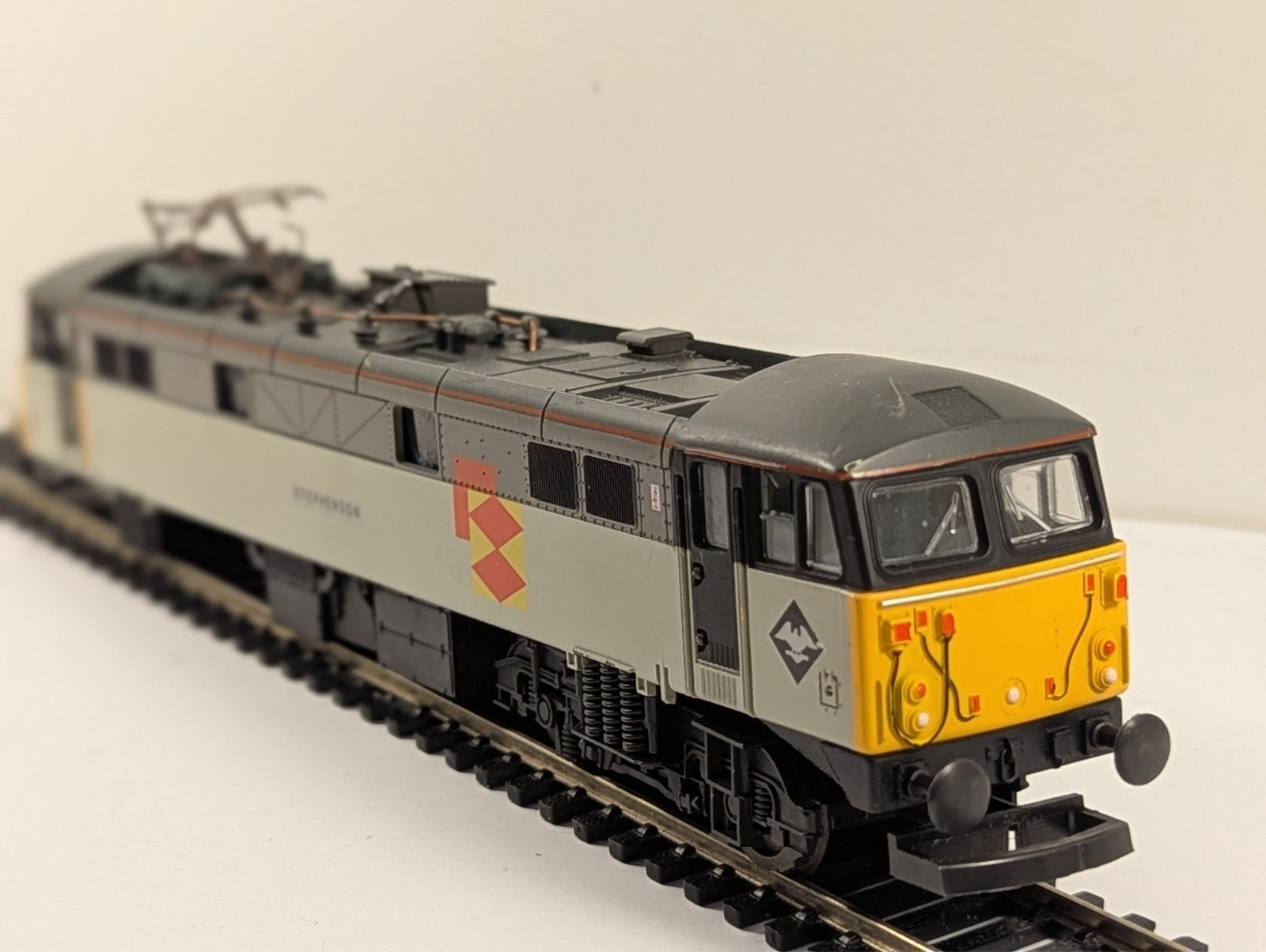 Lima BR Class 87 Stephenson Railfreight Distribution Electric Locomotive OOGauge