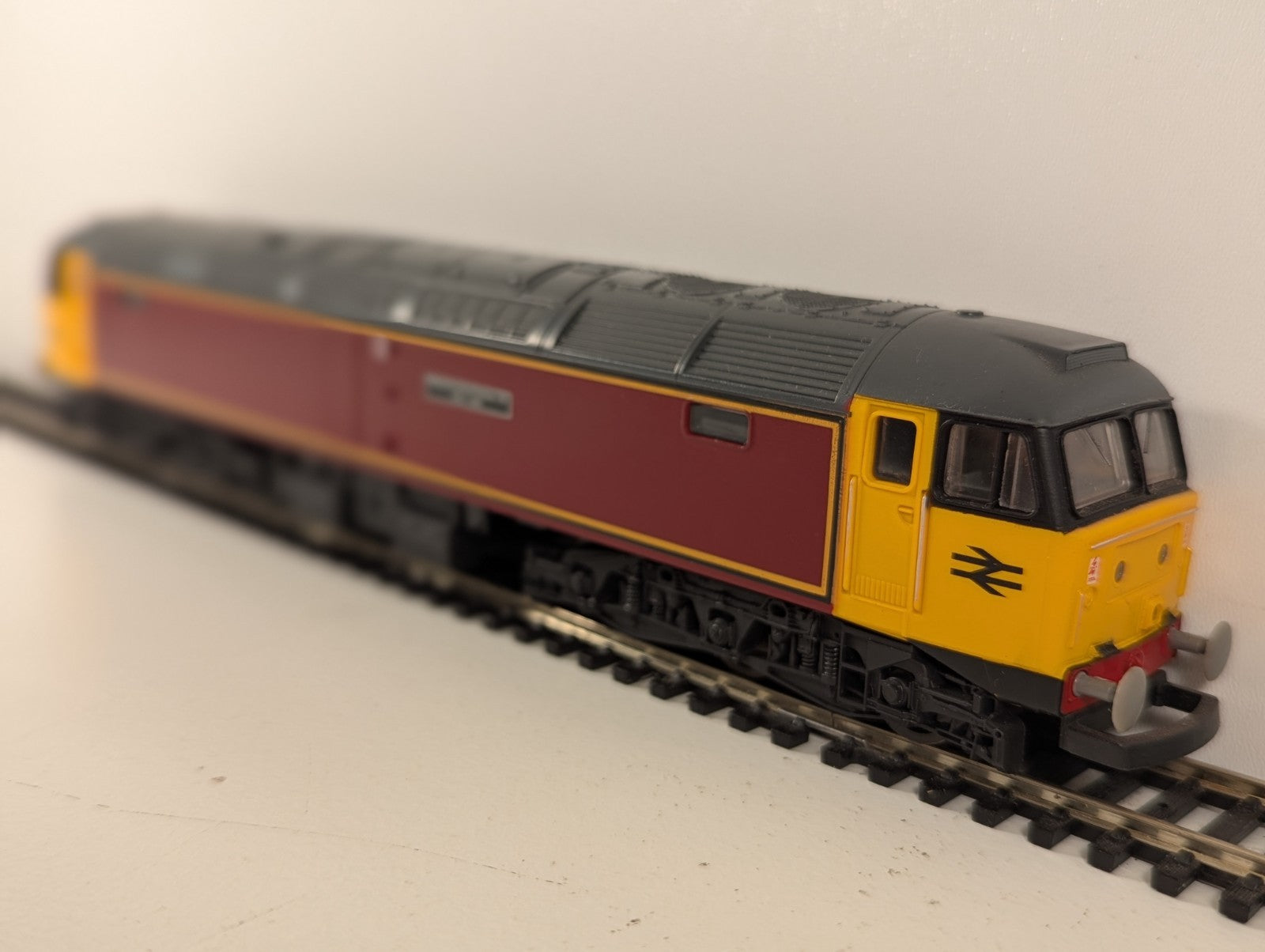 Lima OO Gauge Midland Counties Railway Class 47 Diesel Maroon