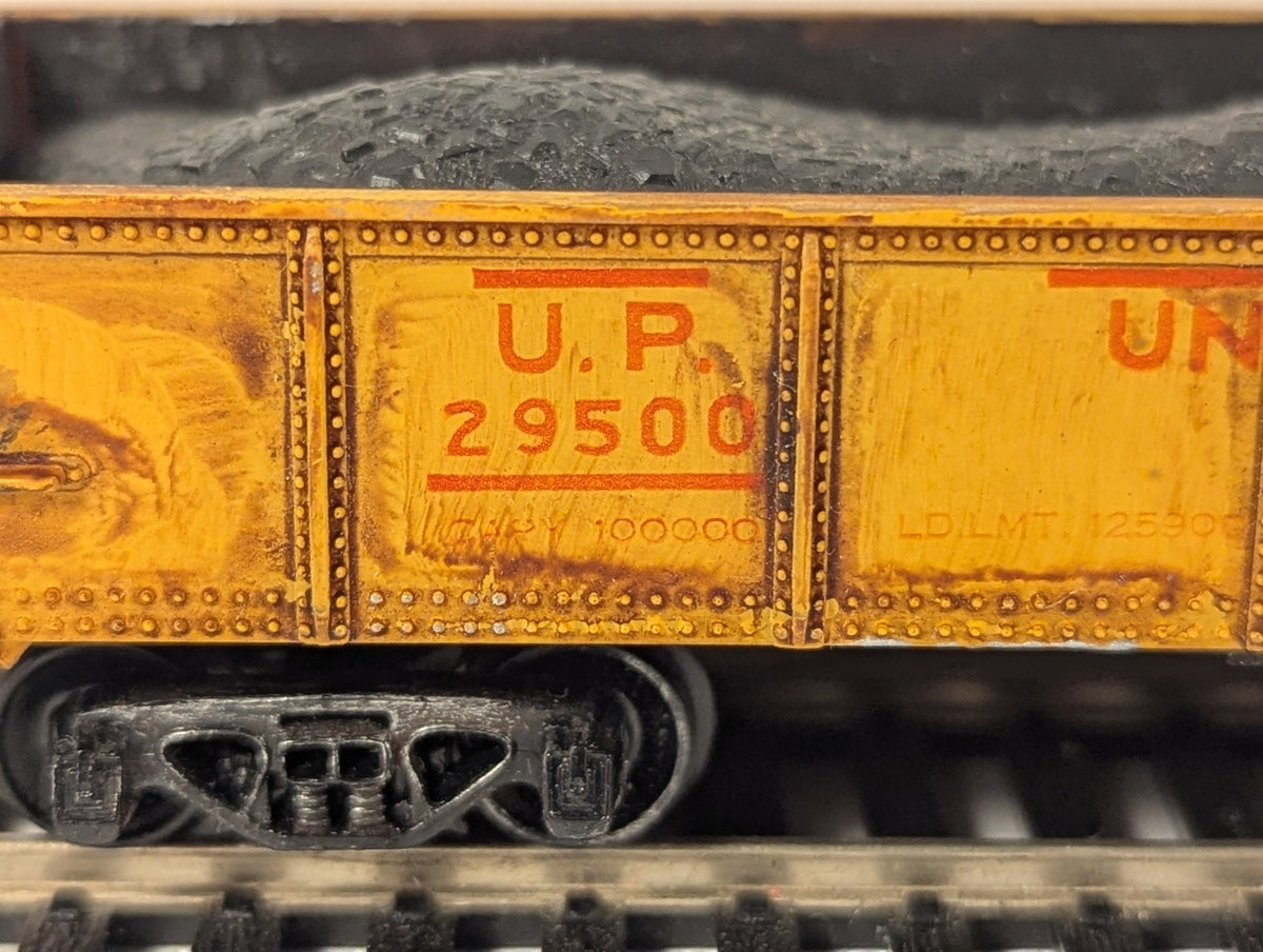 HO Gauge Union Pacific Gondola with Coal Load Gondola Wagon 29500
