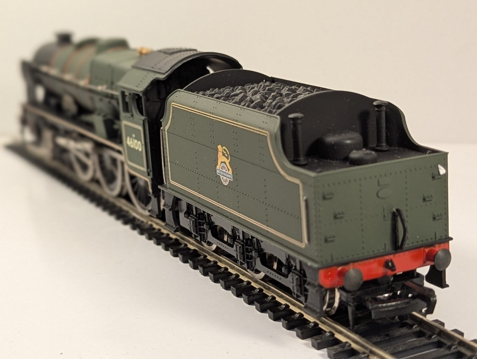 Mainline Railways 37-052 BR Class 7P 46100 Royal Scot Steam Locomotive