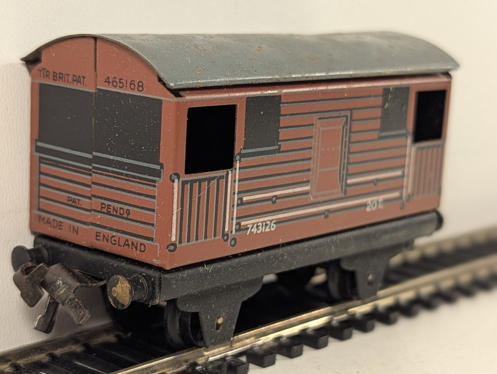 Trix Twin Railway OO Gauge LMS 20 Ton Goods Brake Van 743126