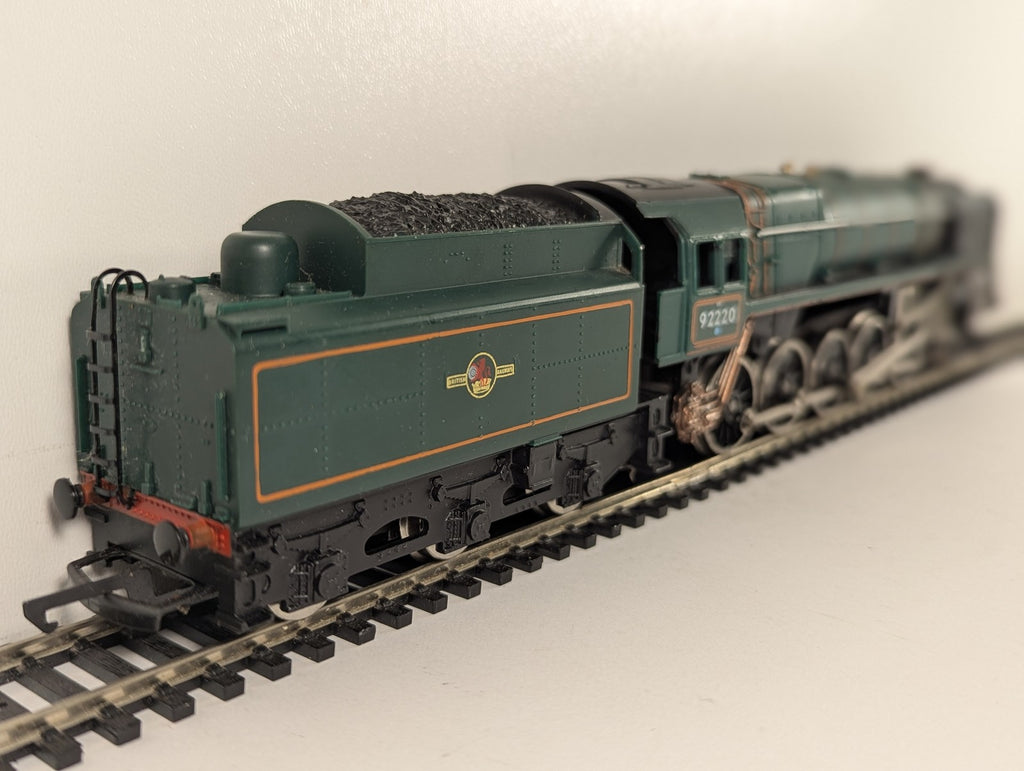 Hornby OO Gauge BR Standard Class 9F 'Evening Star' Locomotive 92220 BR Green