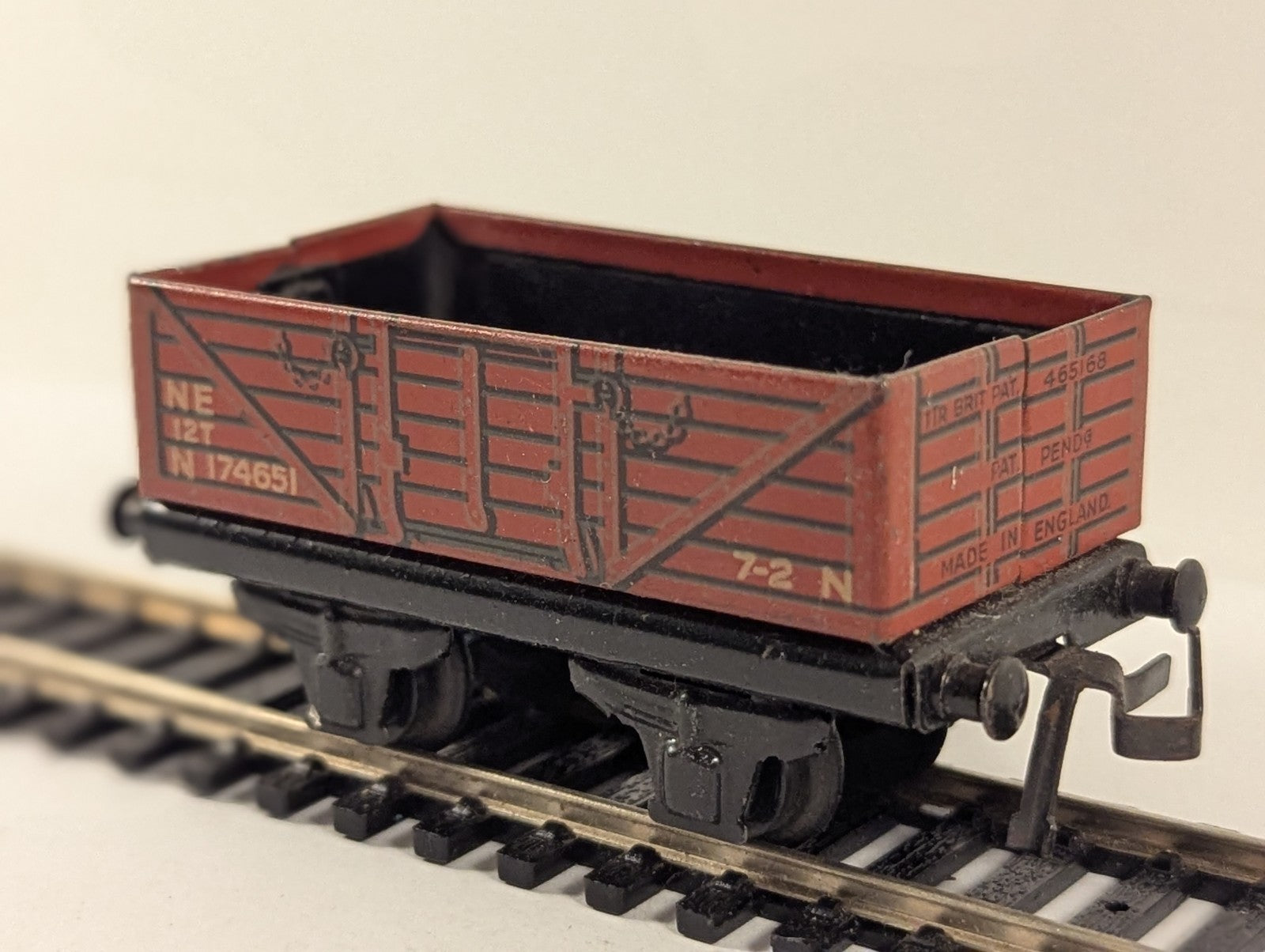 Trix Twin Railways 465168 LNER 5-Plank Open Wagon OO Gauge