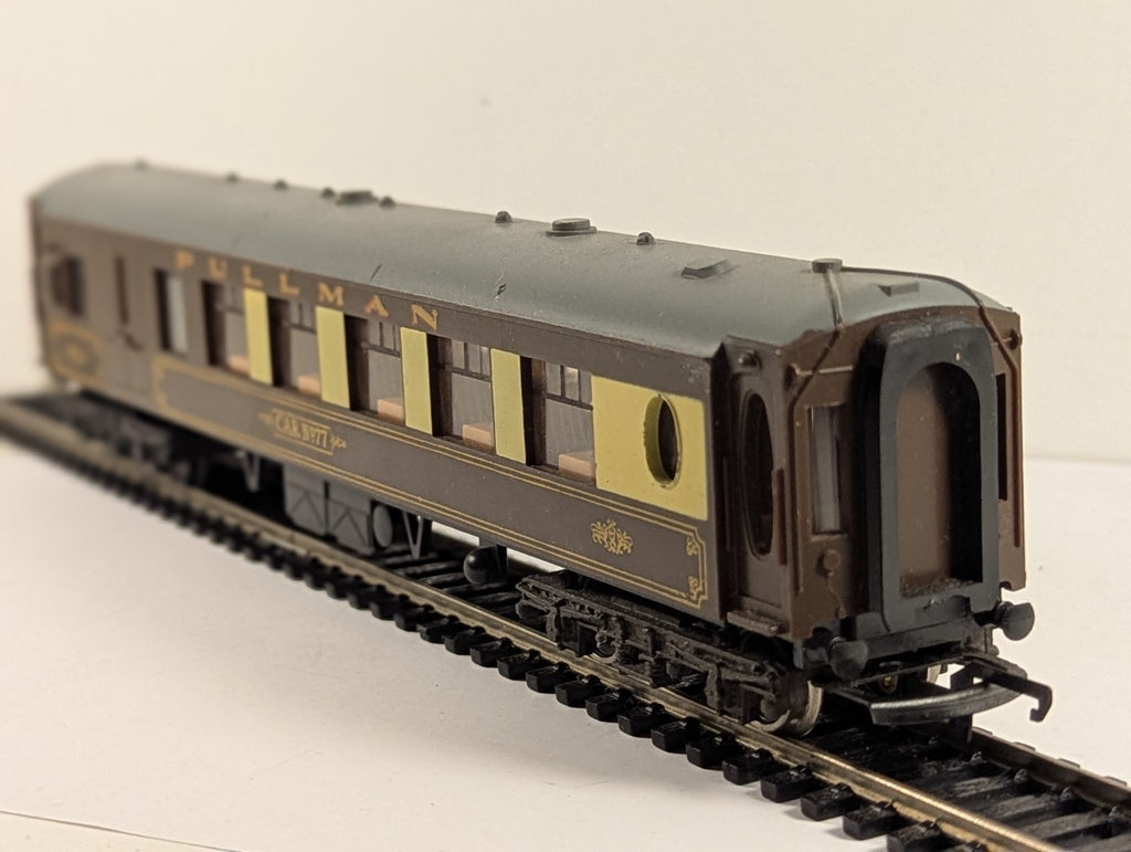 Wrenn Pullman Brake 2nd Coach No.77 OO Gauge