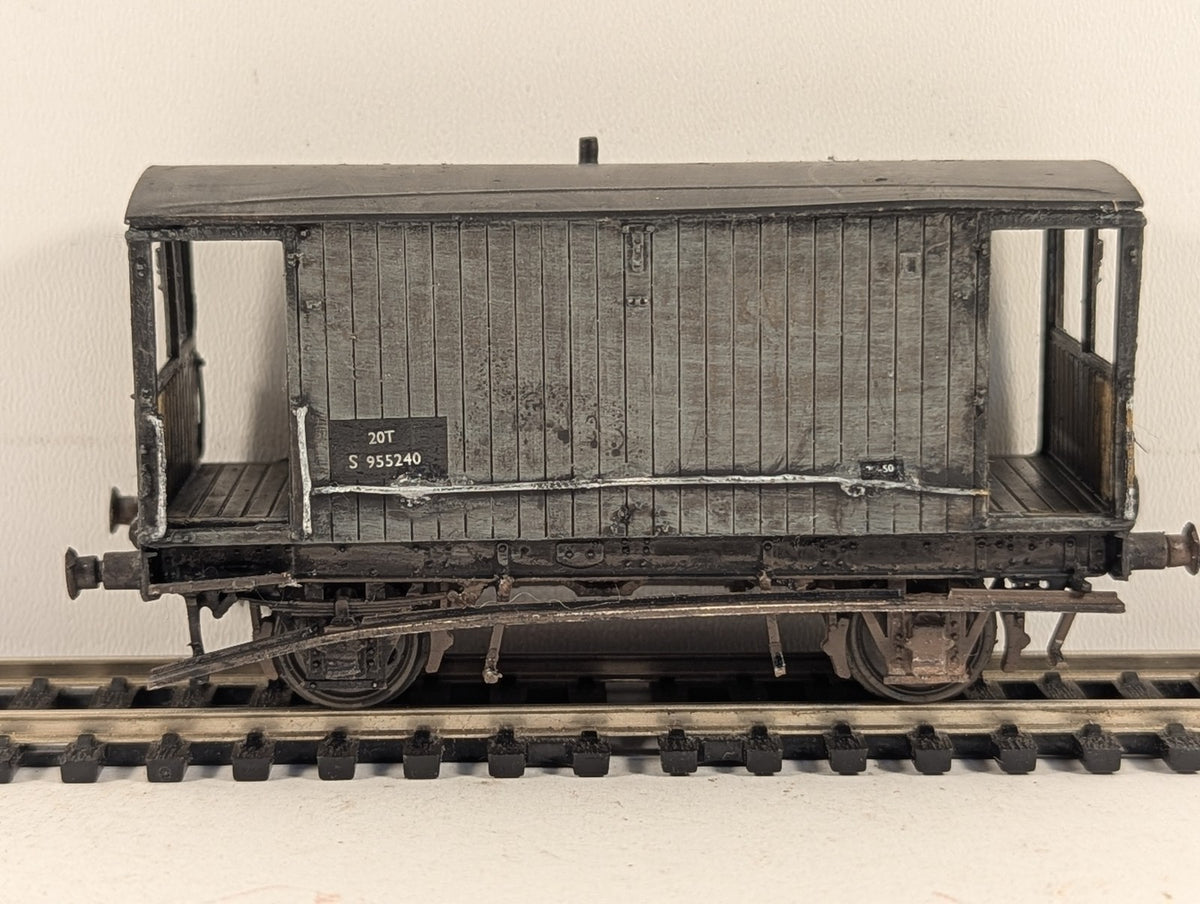 OO Gauge SR 20t Pillbox Brake Van S 955240 BR Southern Region Grey