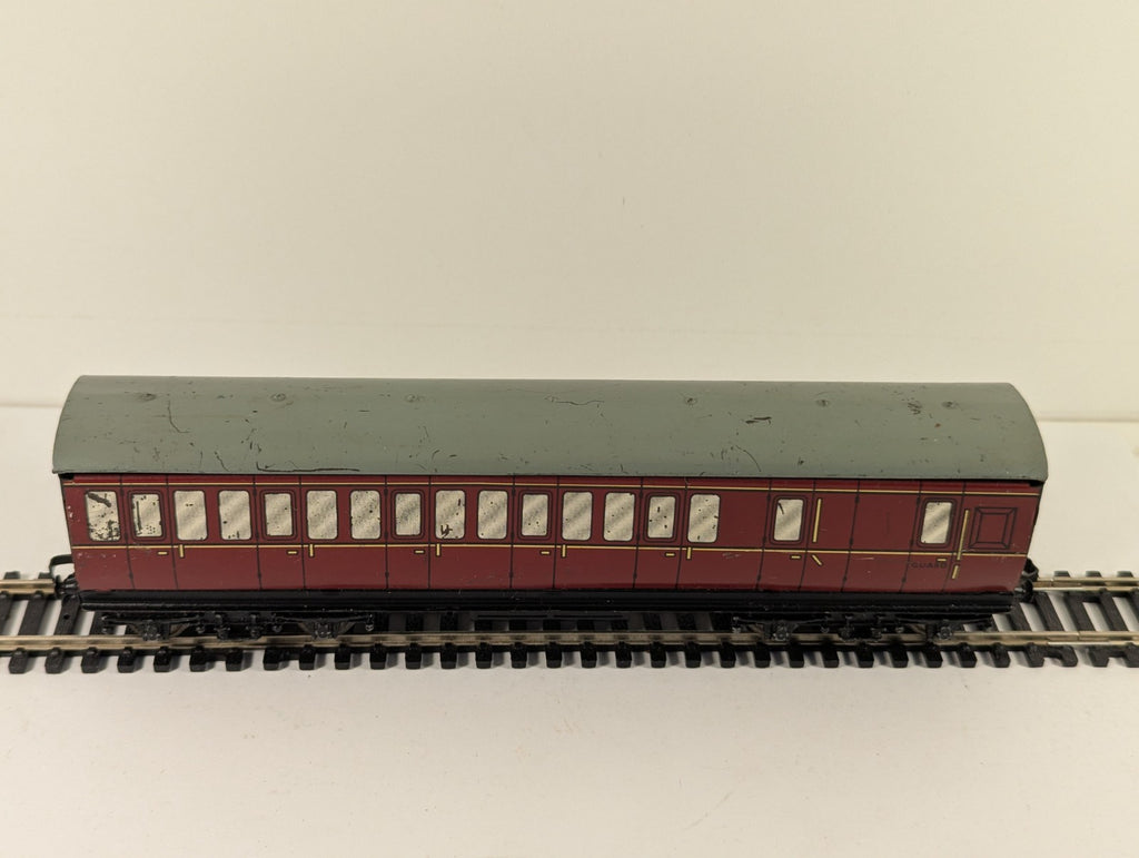 Hornby Dublo OO Gauge BR Maroon Suburban Brake Coach