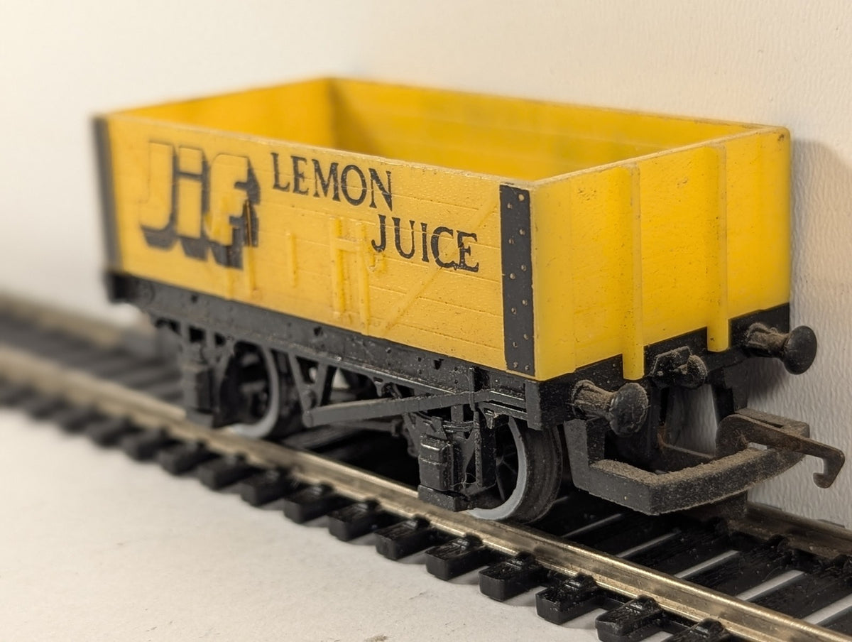 Hornby OO Gauge Jif Lemon Juice Wagon Open Wagon R012