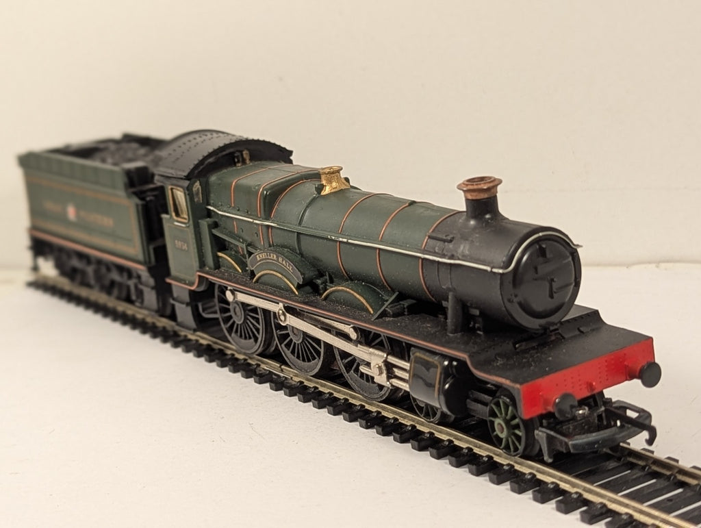 Hornby OO Gauge GWR Hall Class 'Kneller Hall' Steam Locomotive 5934