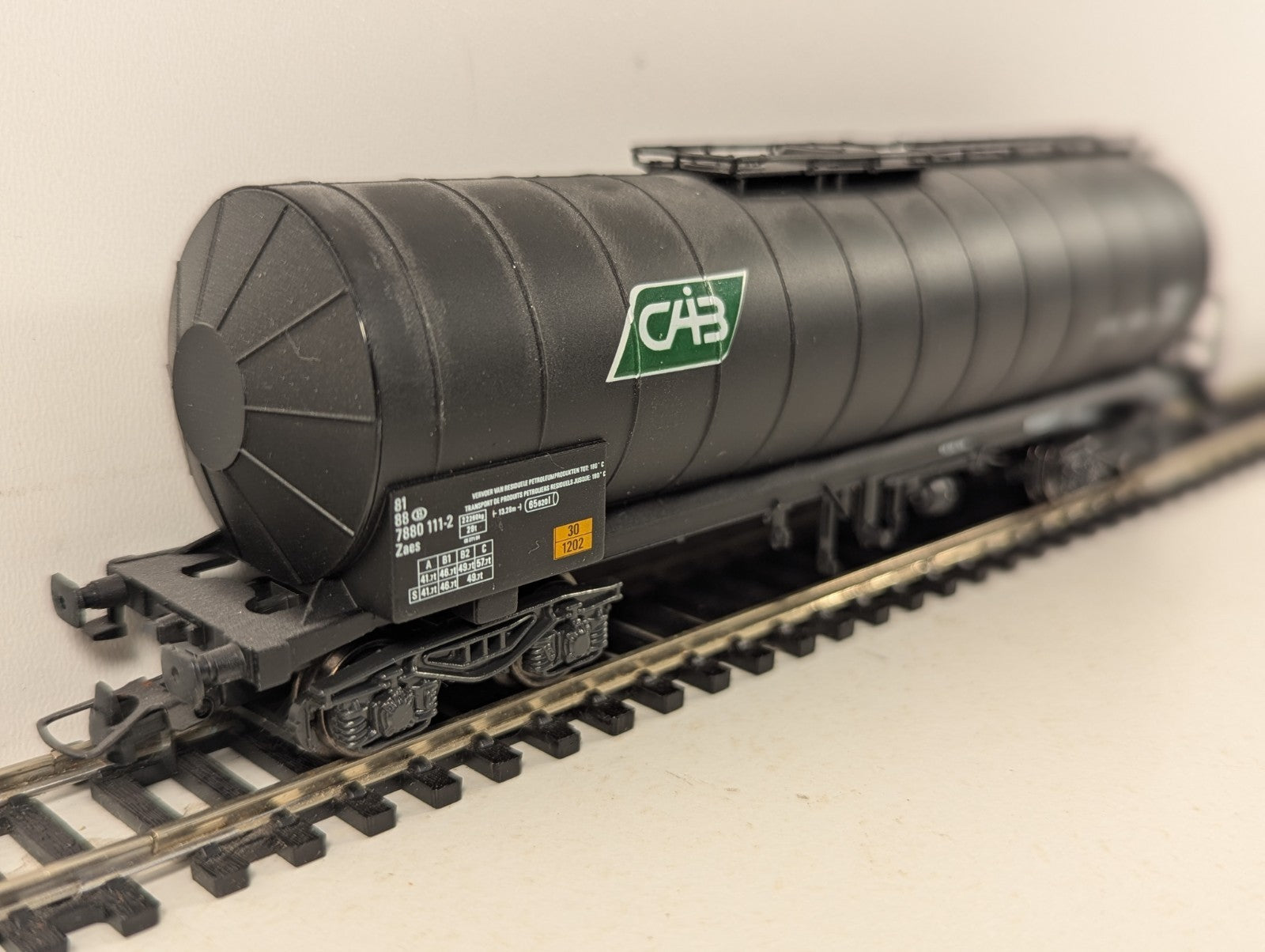 LS Models HO Gauge CAIB Bogie Tank Wagon Type 2000H 2 Z (Zaes) 81 8