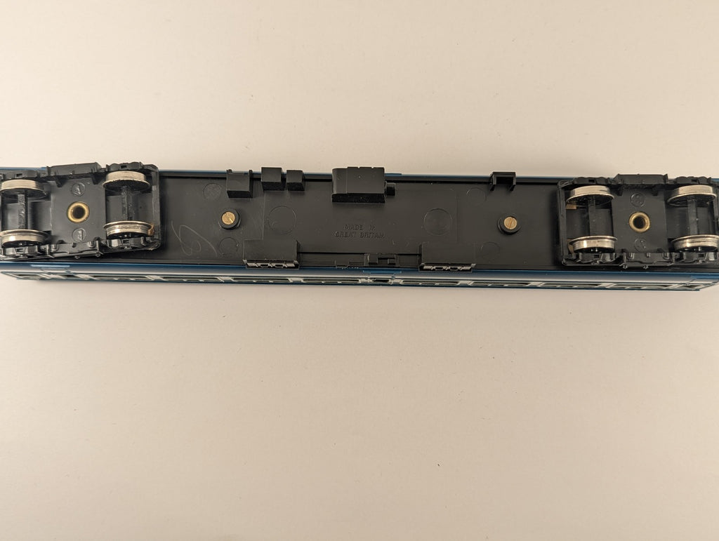 Hornby OO Gauge BR Mk1 TSO Tourist Second Open Coach Passenger Coach M 5232