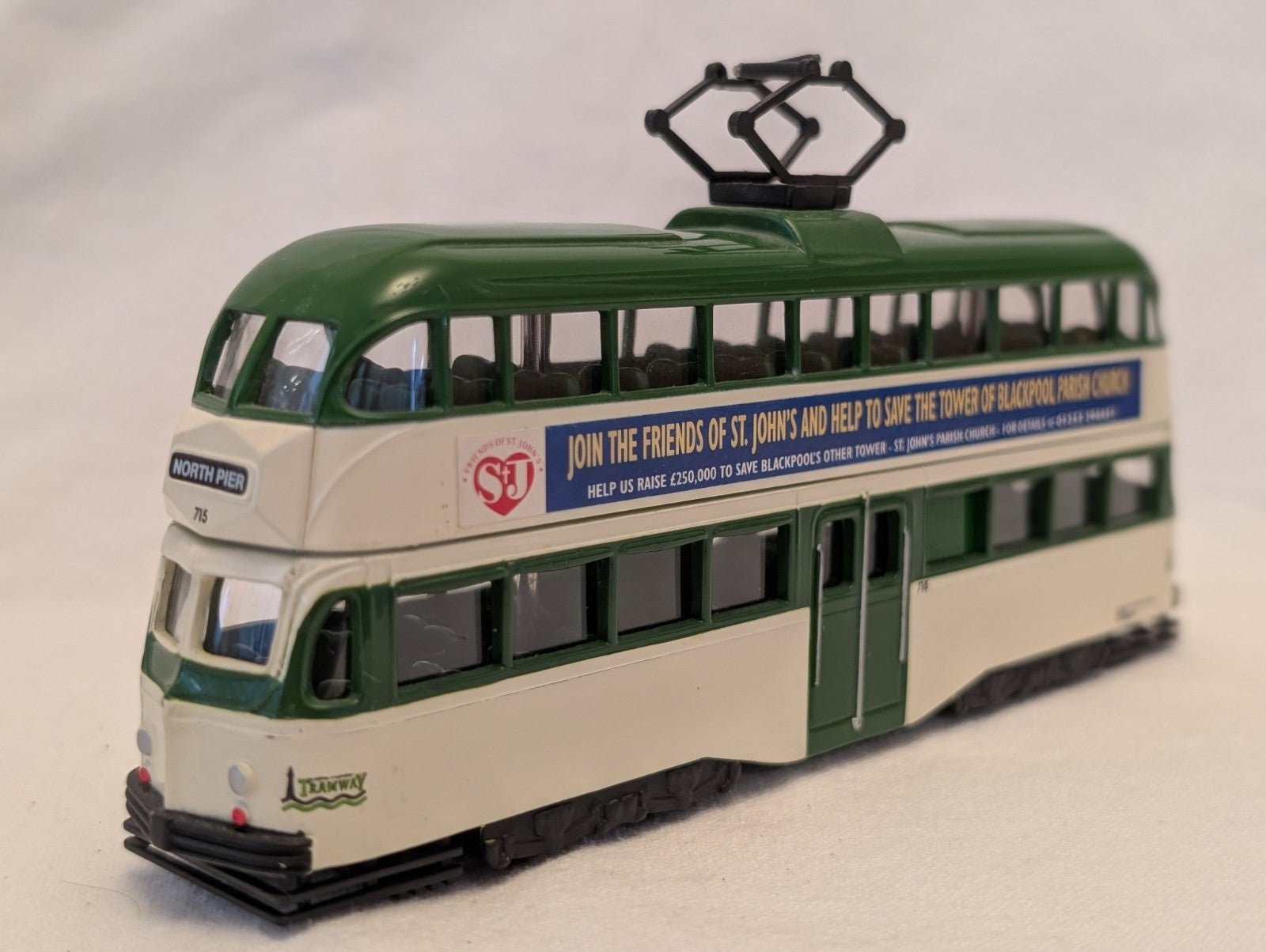 Corgi 1:76 Blackpool Balloon Tram 715