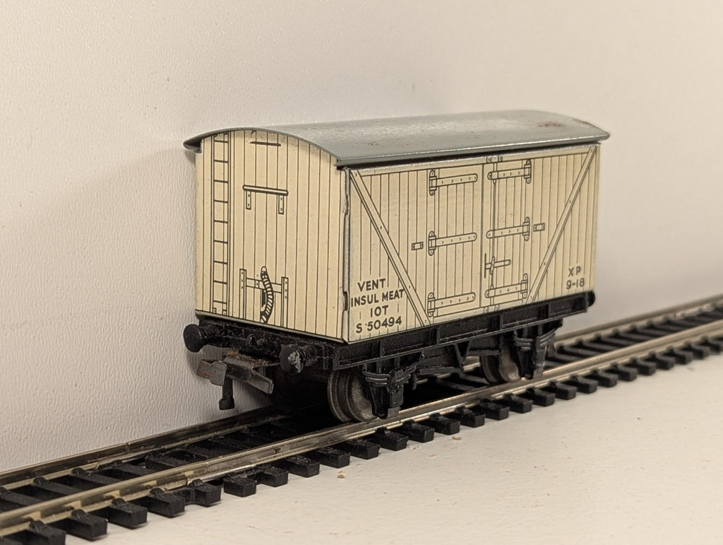 Hornby Dublo 32065 OO Gauge White D1 Meat Van - Boxed