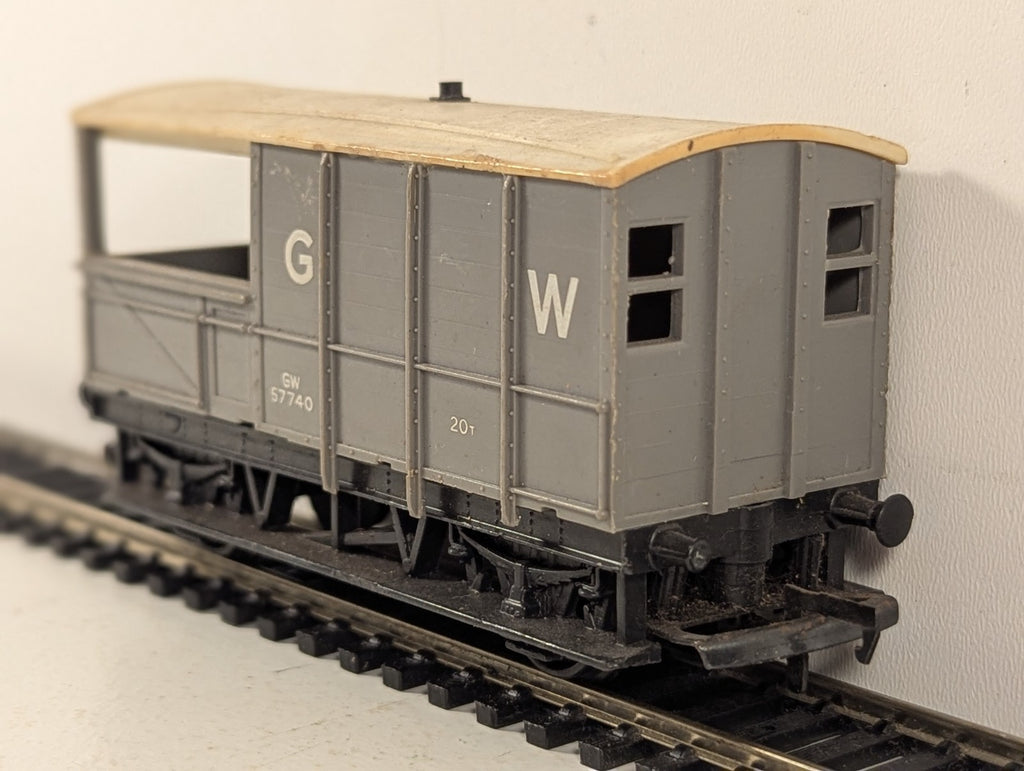 Hornby OO Gauge GWR 20T Toad Brake Van 57740 GWR Grey R124