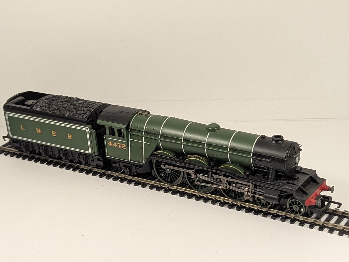 Hornby OO Gauge Class A1 4472 'Flying Scotsman' Steam Locomotive LNER Green