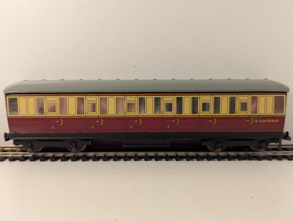 Hornby Dublo BR Gresley Corridor Composite Coach OO Gauge
