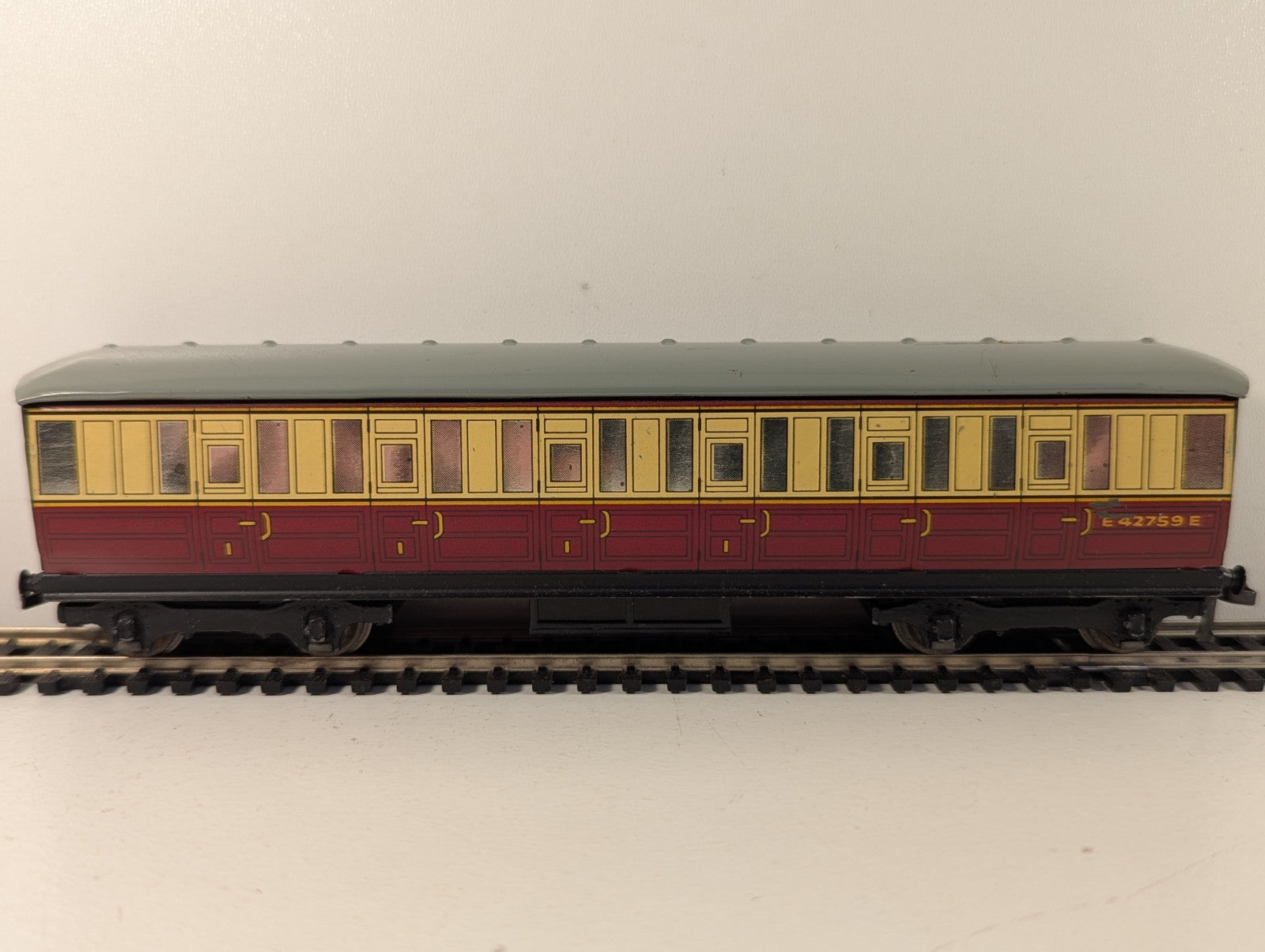 Hornby Dublo BR Gresley Corridor Composite Coach OO Gauge