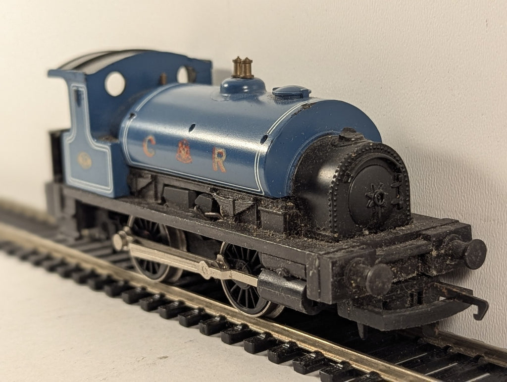 Hornby OO Gauge Caledonian Railway 0-4-0 Saddle Tank Steam Locomotive 270