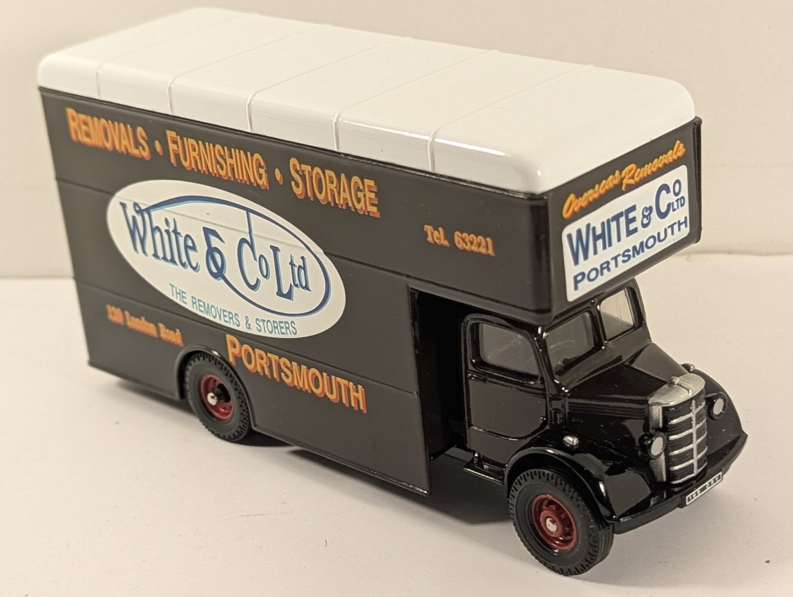 Corgi 97018 Bedford Pantechnicon White & Co Portsmouth