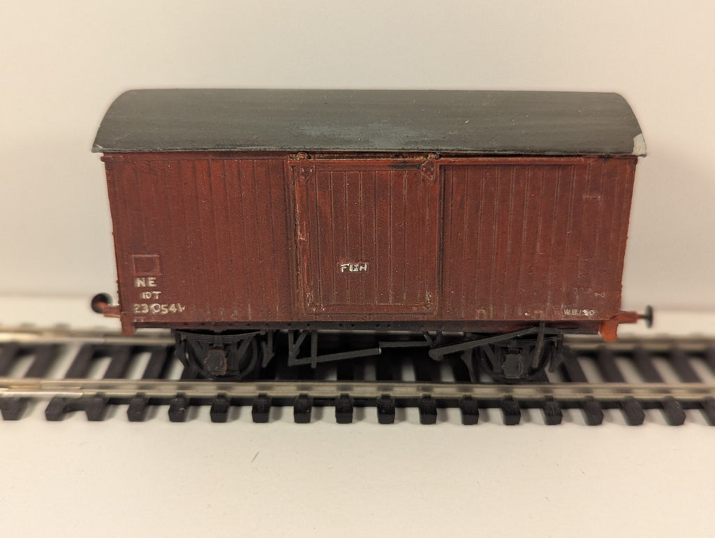 Kitbuilt 10-Ton Fish Van – BR Bauxite – OO Gauge