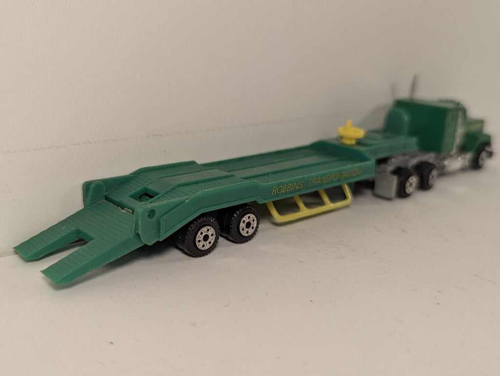 Road Champs Mack Super-Liner with Robbins Transportation Low Loader Trailer