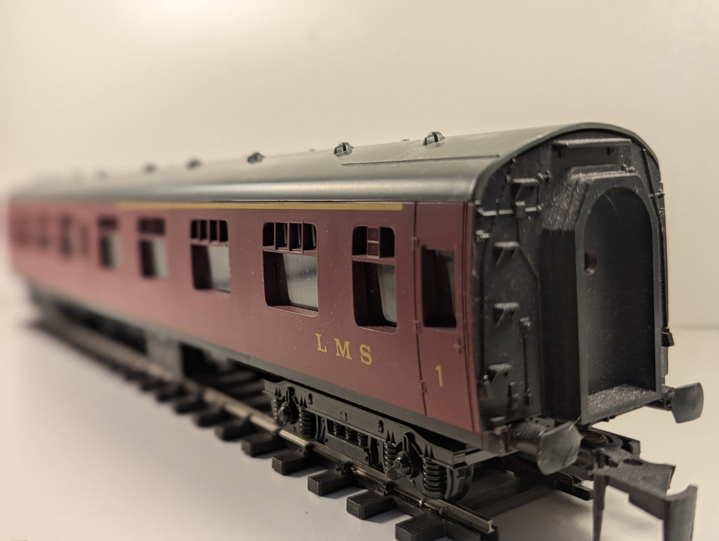 Lima O Gauge LMS 1st Class Corridor Composite Coach 15865 Maroon