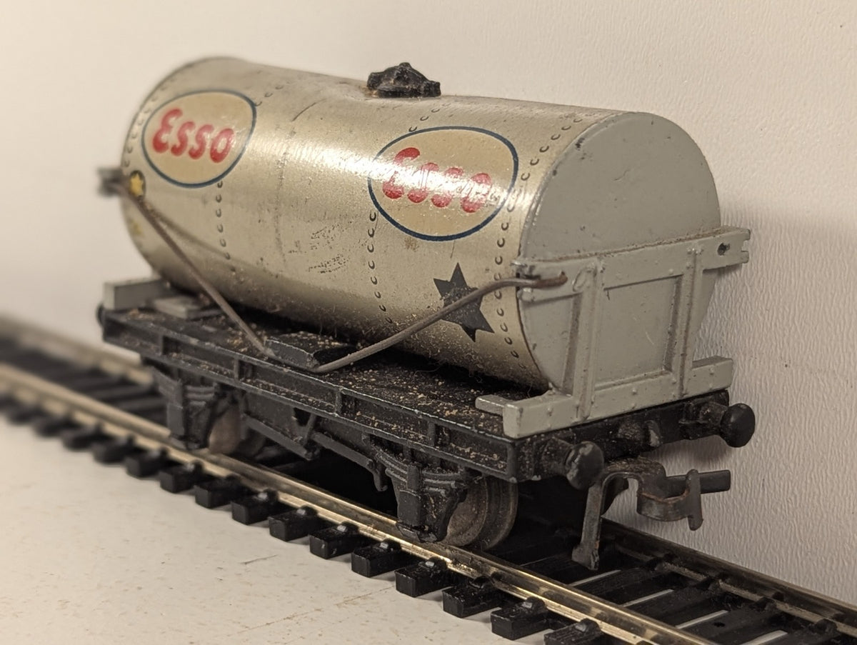 Hornby Dublo OO Gauge Esso Petrol Tank Wagon Goods Wagon Esso Silver