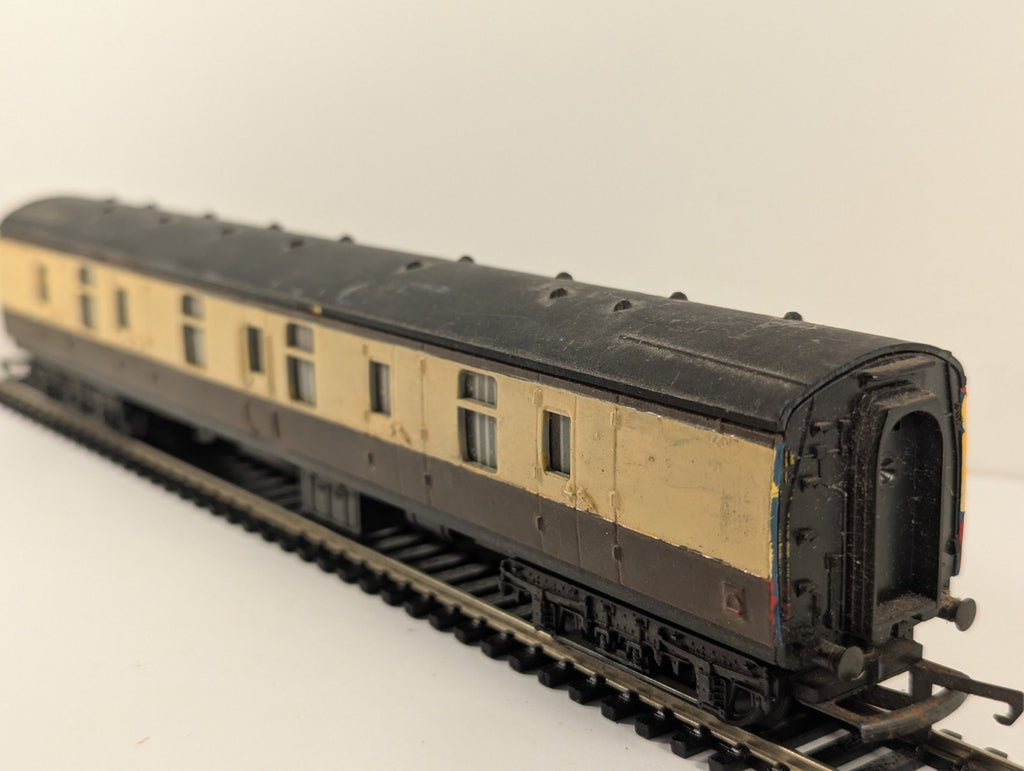Lima OO Gauge BR Mk1 Full Brake Coach Chocolate & Cream