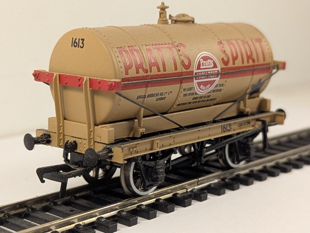 Bachmann OO Gauge 14 Ton Tank Wagon Pratts Spirit Goods Wagon 1613