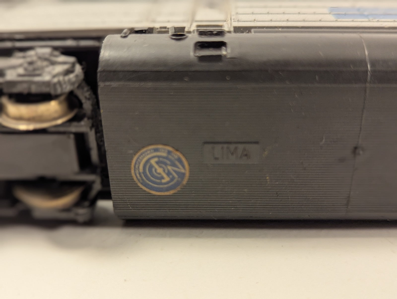Lima HO Gauge Amtrak #523 Diesel Locomotive (Split from Starter Set)