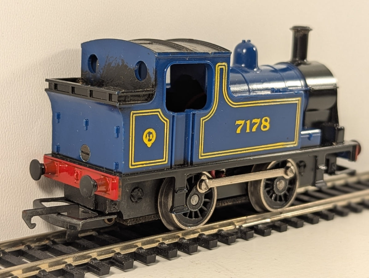 Hornby R255 OO Gauge 0-4-0 Industrial Tank Loco 7178