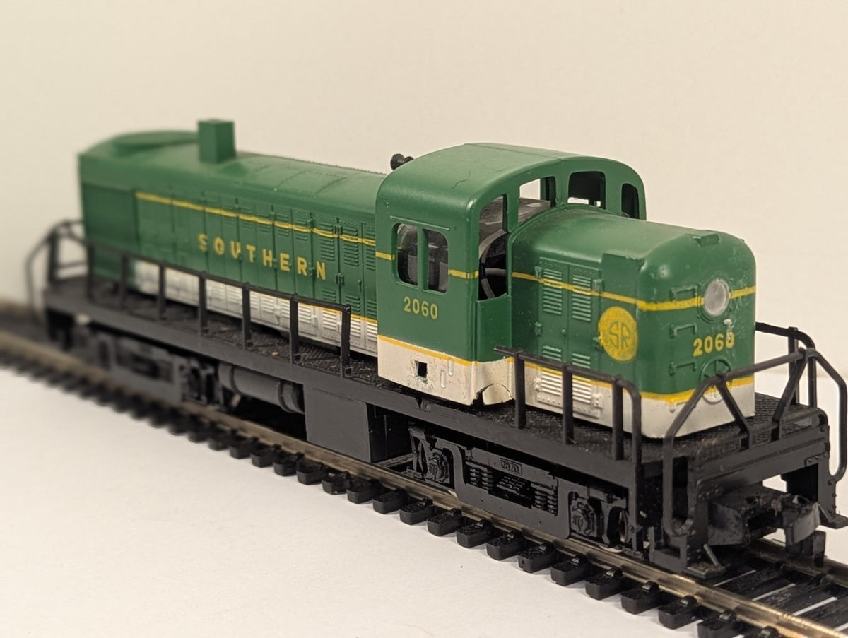 AHM HO Scale Alco RS-2 Southern Green – Spares/Repair