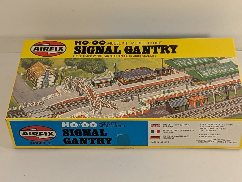 Airfix HO/OO Signal Gantry Model Kit 03601-6