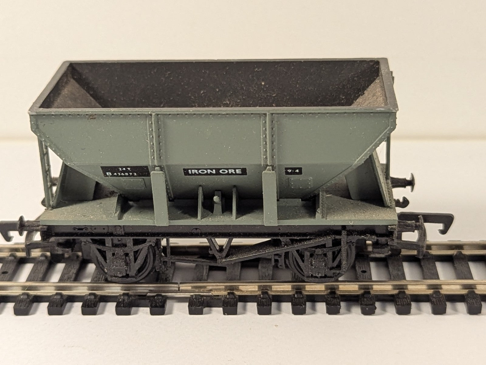 Replica Railways 13411 OO Gauge 24 Ton Iron Ore Hopper BR Grey