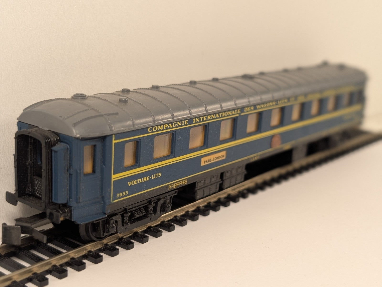 Jouef HO Gauge CIWL Blue Sleeping Car