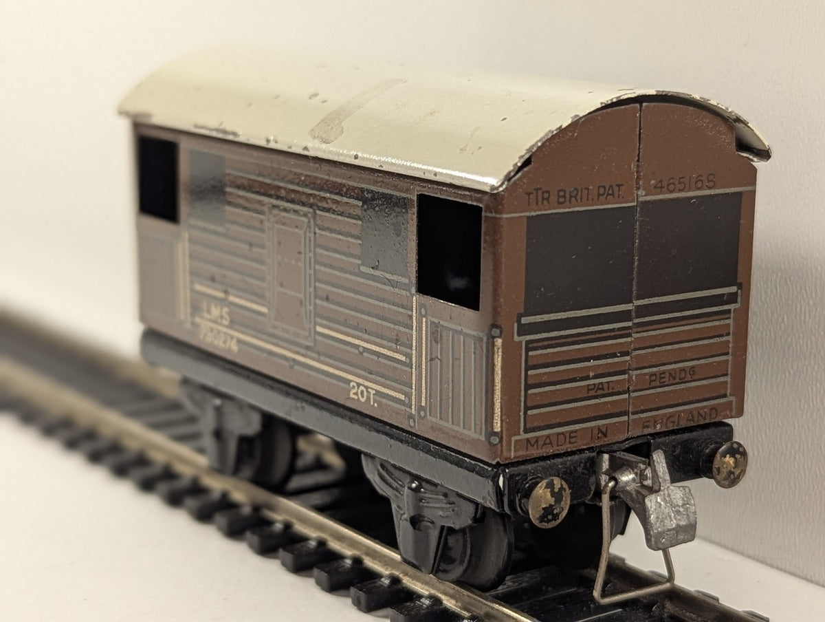 Trix Twin Railway OO Gauge LMS 20 Ton Goods Brake Van 730274 LMS Brown