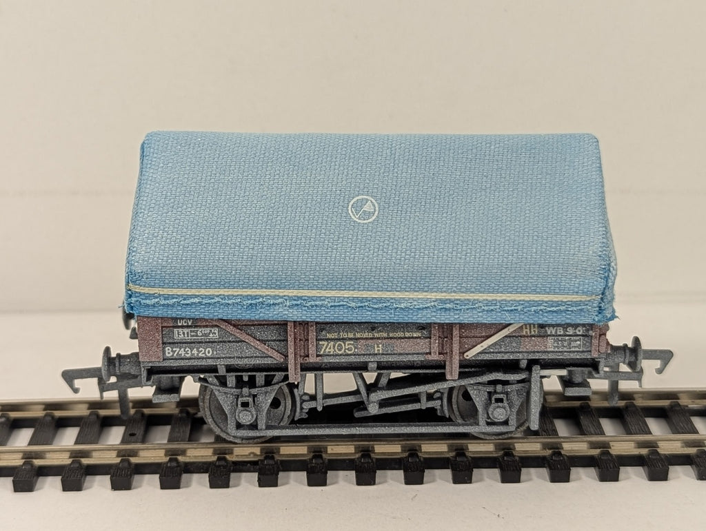 Bachmann Branch-Line OO Gauge 5 Plank China Clay Wagon with Hood Goods Wagon
