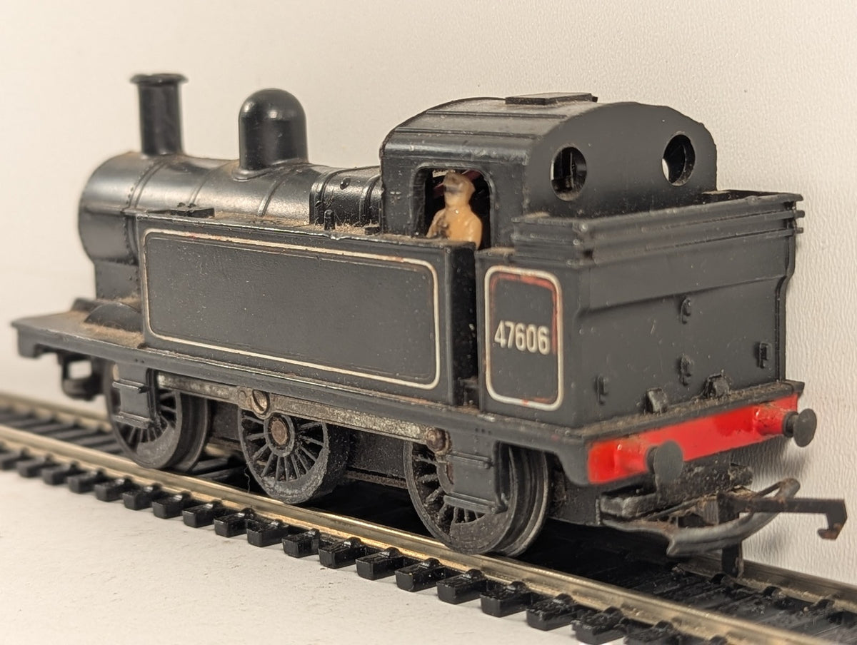 Tri-ang OO Gauge Class 3F Jinty 0-6-0T Steam Locomotive 47606 BR Black R52