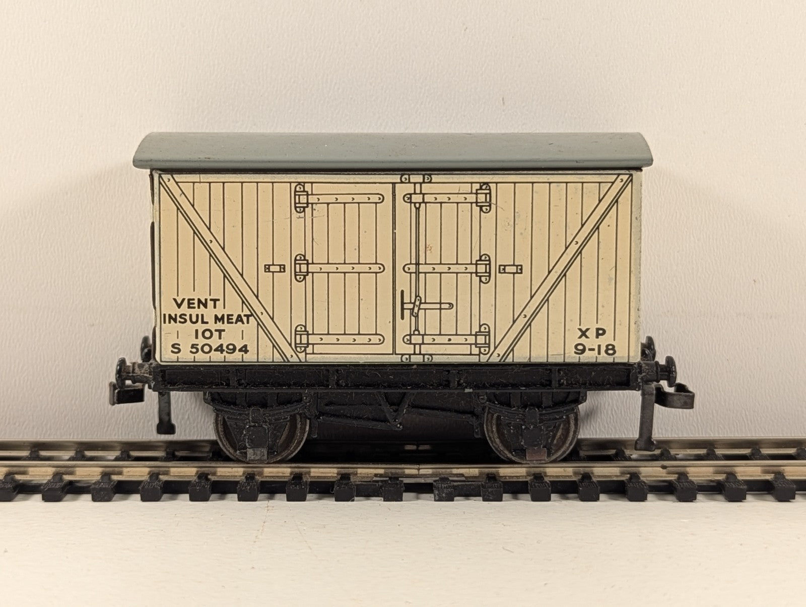 Hornby Dublo 32065 OO Gauge BR White D1 Meat Van - Boxed