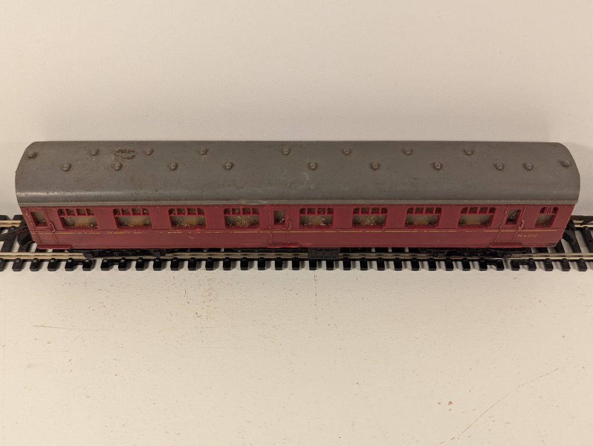 Jouef HO Gauge BR Mk1 Maroon Passenger Coach