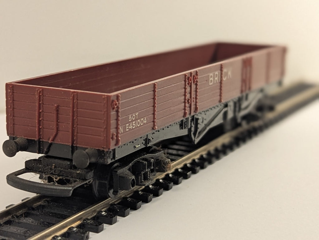 Tri-ang OO Gauge R219 50T Bogie Brick Wagon E451004