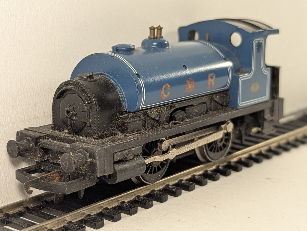 Hornby OO Gauge Caledonian Railway 0-4-0 Saddle Tank Steam Locomotive 270