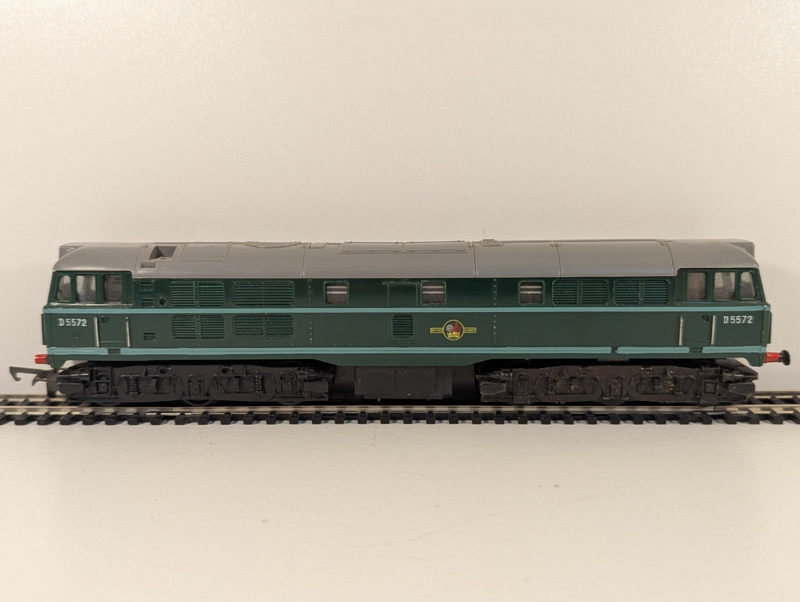 Tri-ang Hornby R357 OO Gauge Class 31 Diesel Poor Runner