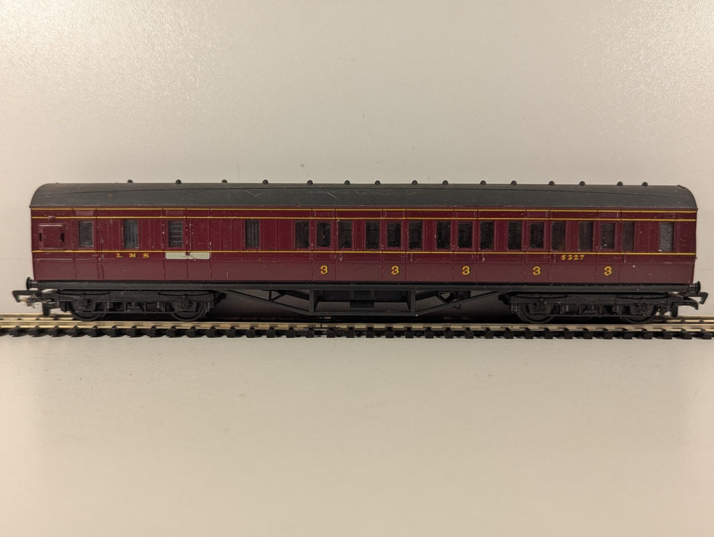 Mainline OO Gauge LMS 57ft Corridor Brake Third Passenger Coach 532
