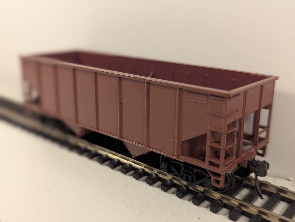 Walthers HO Gauge 2-Bay Steel Hopper – Lettering Removed